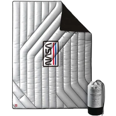 686 Waterproof Hooded Puffer Blanket 19 686 Waterproof Hooded Puffer Blanket - Image 19