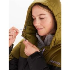 Marmot Women's Guides Down Hoody -Ski Equipment fw23 marmot womensguidesdownhoody blackmilitarygreen 5