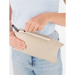 Marmot Women's Highlander Jacket 15 Marmot Women's Highlander Jacket -Ski Equipment fw23 marmot womenshighlanderjacket sandbarpapyrus 4