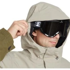 Volcom Men's L Ins Gore-Tex Jacket 27 Volcom Men's L Ins Gore-Tex Jacket -Ski Equipment fw23 volcom menslinsulatedgoretexjacket darkkhaki 4