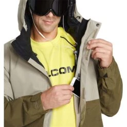 Volcom Men's L Ins Gore-Tex Jacket 28 Volcom Men's L Ins Gore-Tex Jacket -Ski Equipment fw23 volcom menslinsulatedgoretexjacket darkkhaki 5