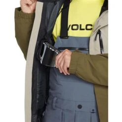 Volcom Men's L Ins Gore-Tex Jacket 29 Volcom Men's L Ins Gore-Tex Jacket -Ski Equipment fw23 volcom menslinsulatedgoretexjacket darkkhaki 6