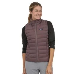 Patagonia Women's Down Sweater Vest -Ski Equipment pat 84629 dusky brown model1