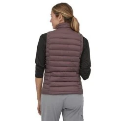 Patagonia Women's Down Sweater Vest -Ski Equipment pat 84629 dusky brown model2